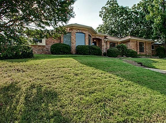 3rd image of 4620 Meadowview Dr