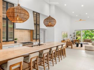 1251 Kainui Dr, Kailua, HI 96734