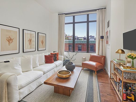 2nd image of 101 W 24th St APT 5C