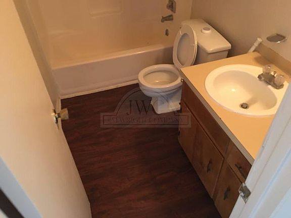 4th image of 1104 Eastside Dr APT C