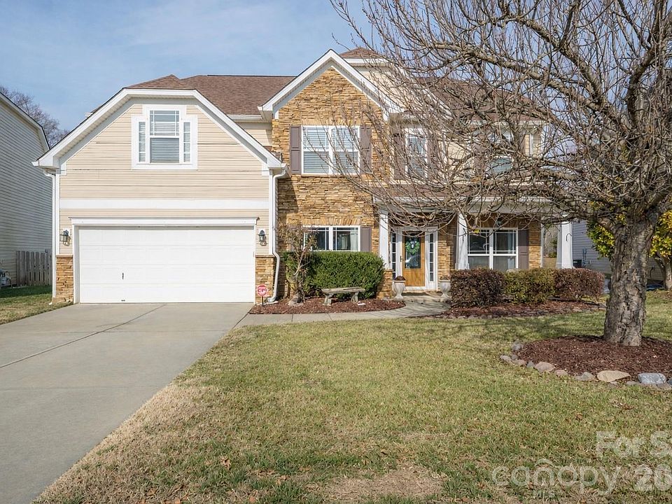 1st image of 9776 Ravenscroft Ln NW
