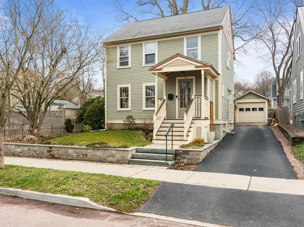 74 Charlotte Street, Burlington, VT 05401
