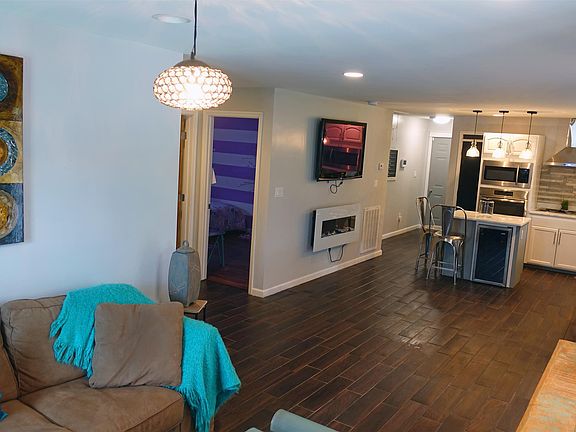 4th image of 1240 N Avondale Cir