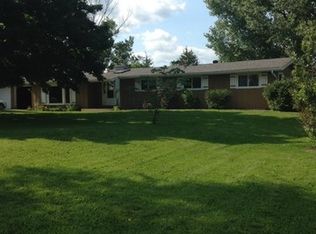 17610 Green Rd, Harvard, IL 60033