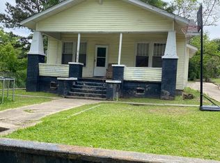 507 3rd St, McComb, MS 39648