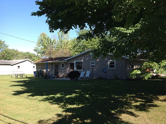 2nd image of 3701 Skyline Dr