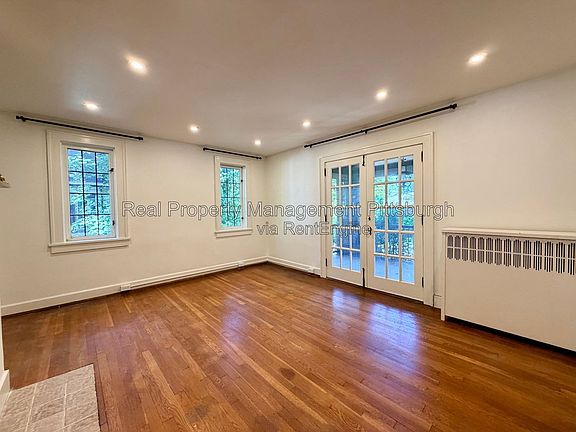 4th image of 152 Gordon St