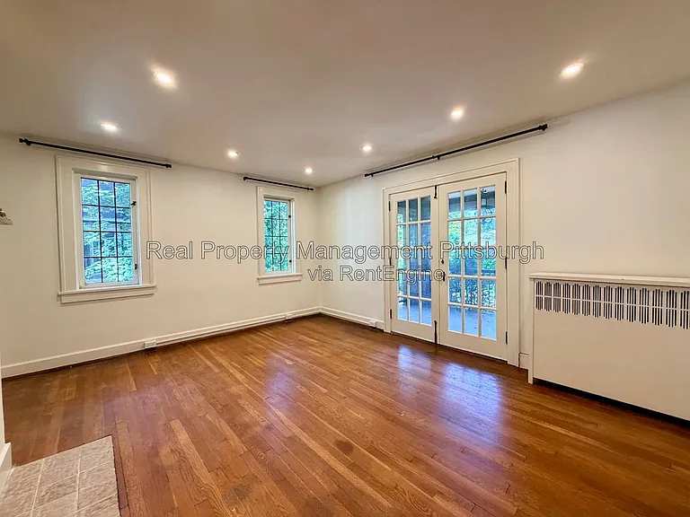 152 Gordon St — Photo 4