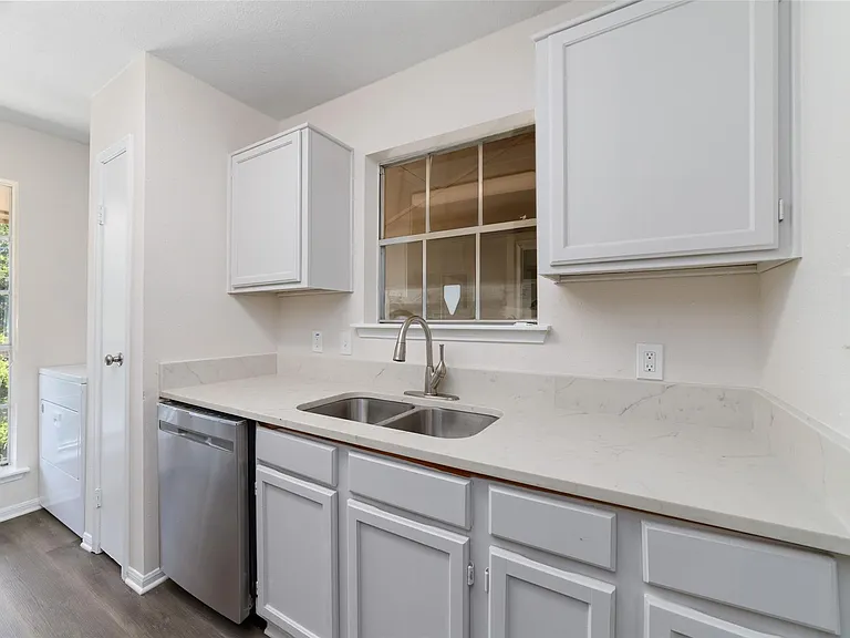 3770 Lovers Wood Ln #709 — Photo 9