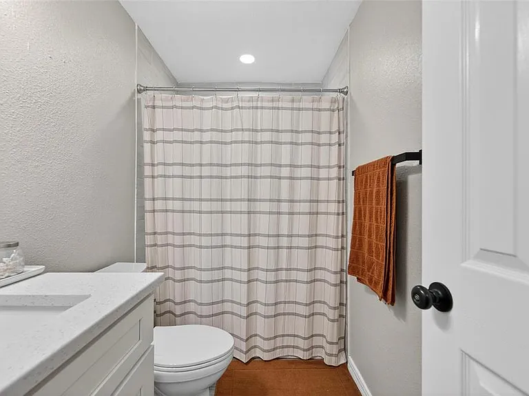 5502 Peach Ave — Photo 33