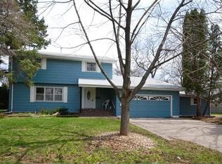 3924 Xylon Ave N, New Hope, MN 55427