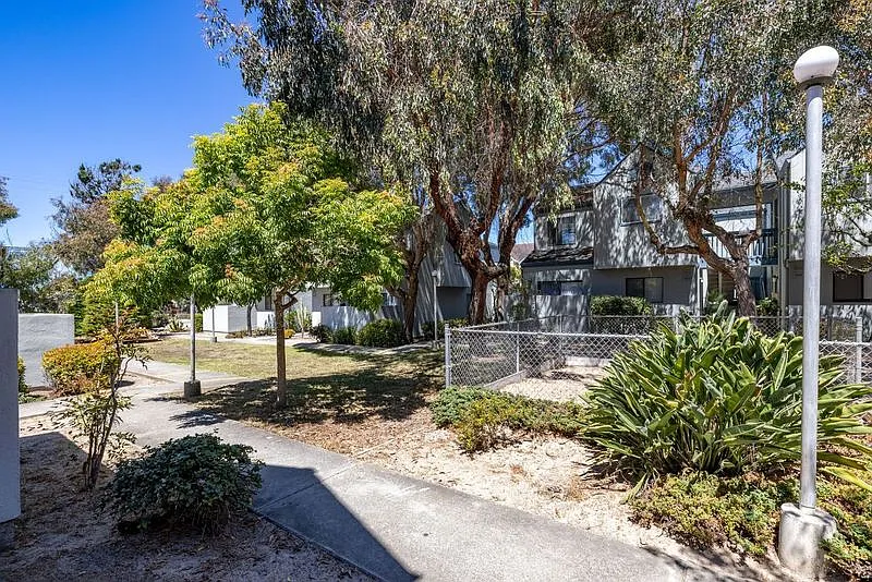 3330 Del Monte Blvd — Photo 3