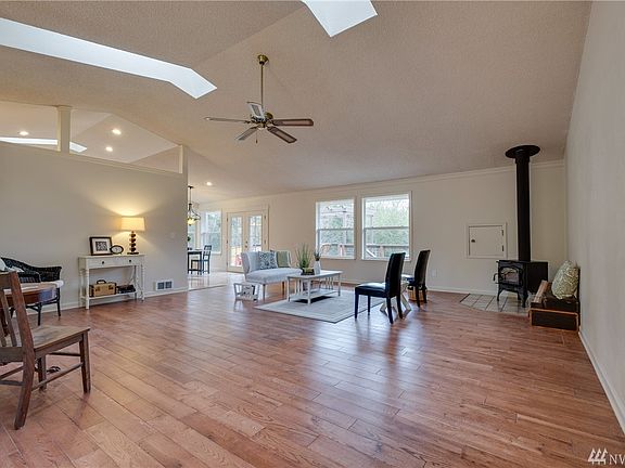 5th image of 2814 119th St NW