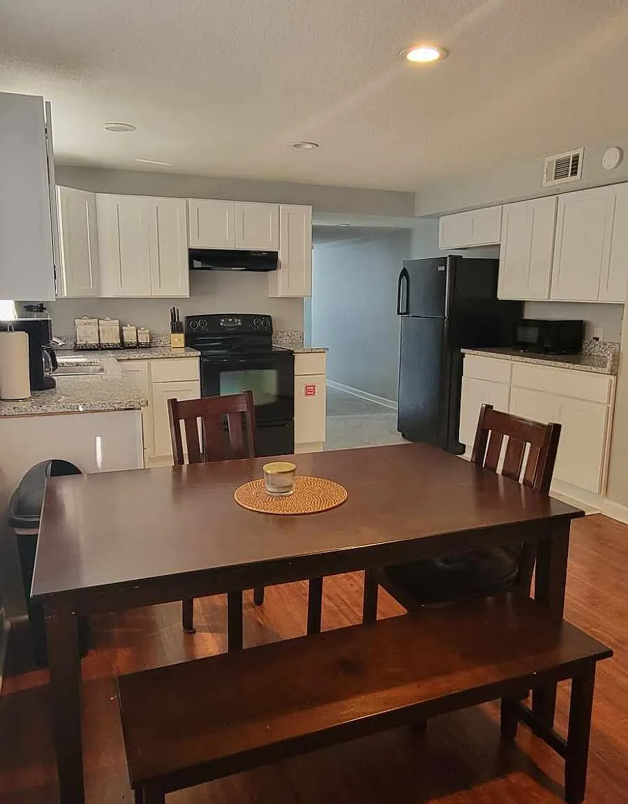 1 bed, 1.0 bath, 800 sqft, $1,800 — Photo 4