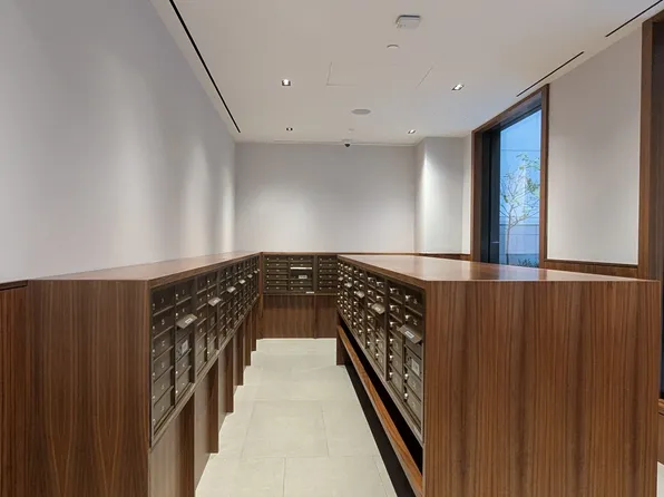 135 East 47th Street image 23 of 23