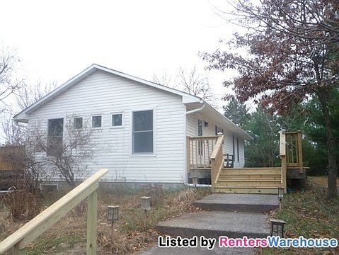 3rd image of 16401 Buchanan St NE