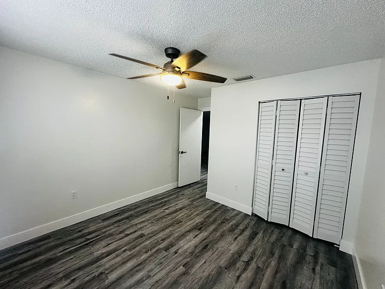 3005 Wainwright Ct — Photo 9