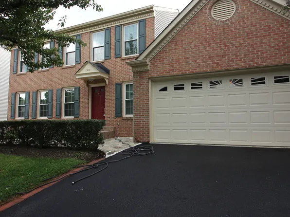 13111 Willoughby Point Dr, Fairfax, VA 22033