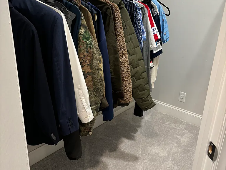 Upstairs Bedroom Walk in Closet