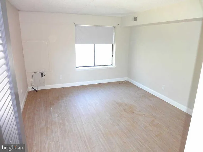 5200 Hilltop Dr #B13 — Photo 12