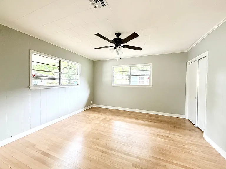 526 Evangeline Dr — Photo 9