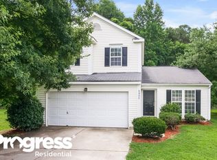 6906 Kentucky Derby Dr, Charlotte, NC 28215
