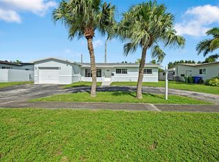 8541 NW 24th Ct, Pembroke Pines, FL 33024