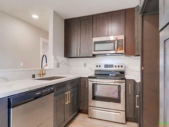 4th image of 4561 Pico St #206