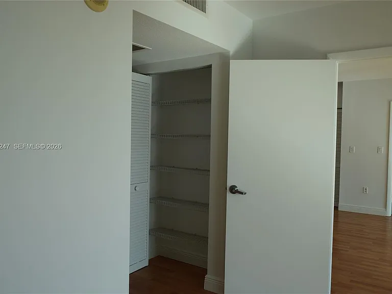 1800 N Bayshore Dr #2310 — Photo 41