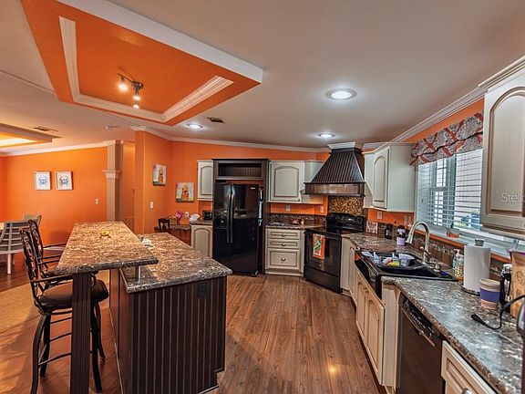 2nd image of 11 Brink Ave