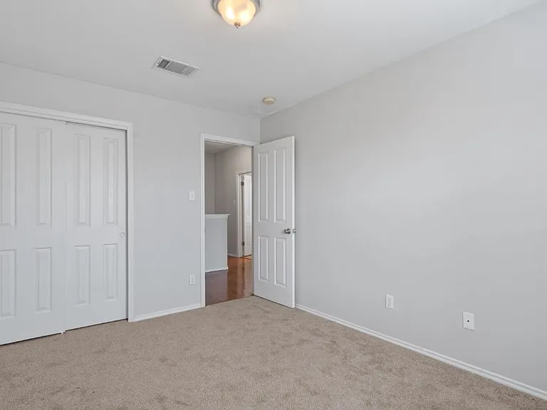 120 Brazos Ln — Photo 25