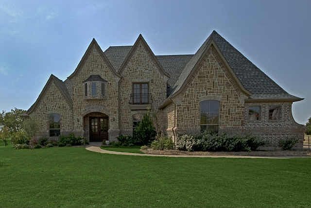 1st image of 124 Old Vineyard Ln