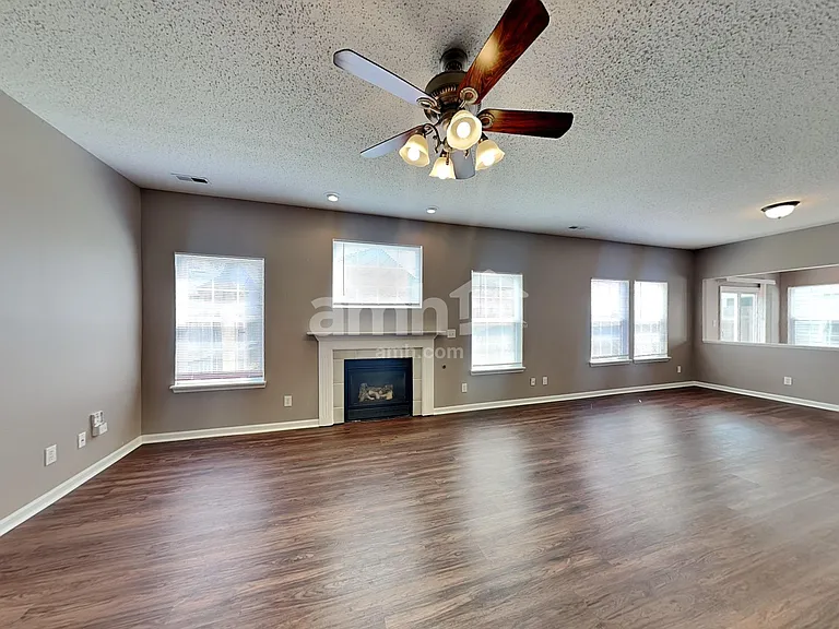1355 Round Lake Rd — Photo 7