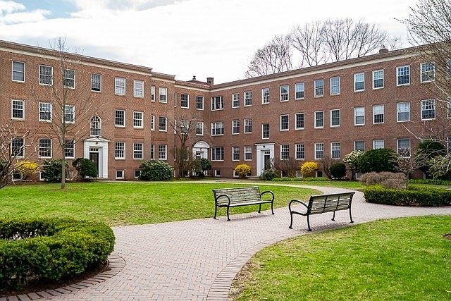 46 Browne St APT 1, Brookline, MA 02446 | Zillow