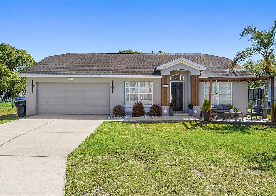 1st image of 8025 Ridgeglen Cir W