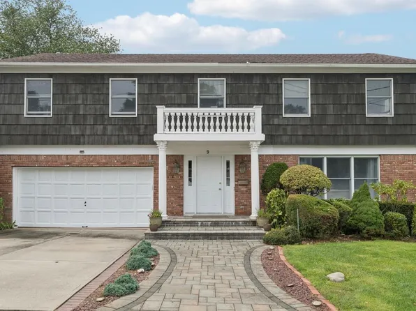 9 4th Place, Syosset, NY 11791