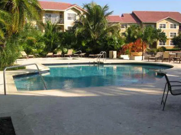 8801 Wiles Rd, Pompano Beach, FL