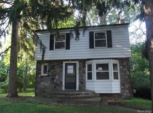 21715 8 1/2 Mile Rd, Southfield, MI 48075