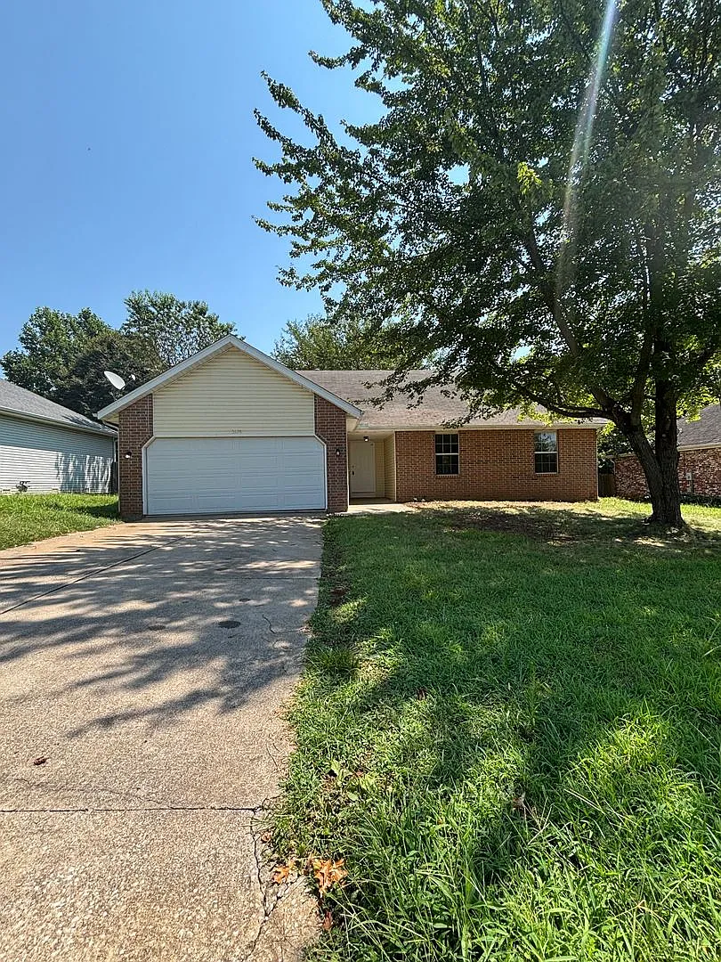 Beautiful 3 bedroom 2 bath home 2 car garage! — Photo 1