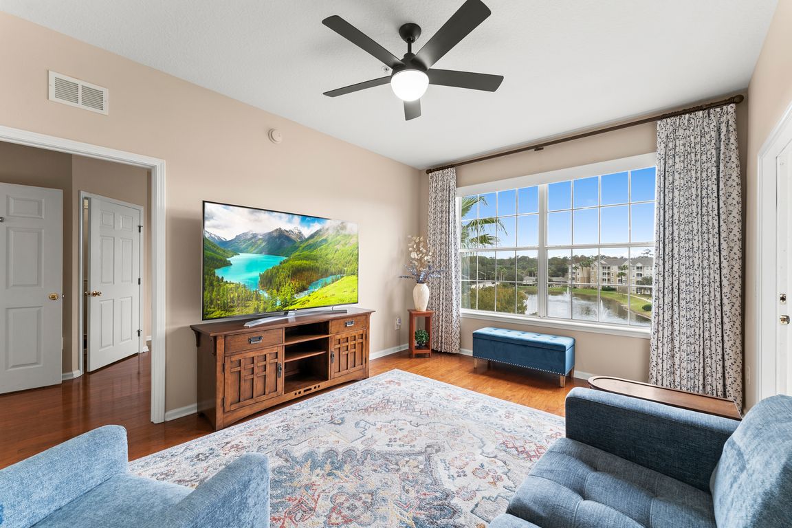 next background image