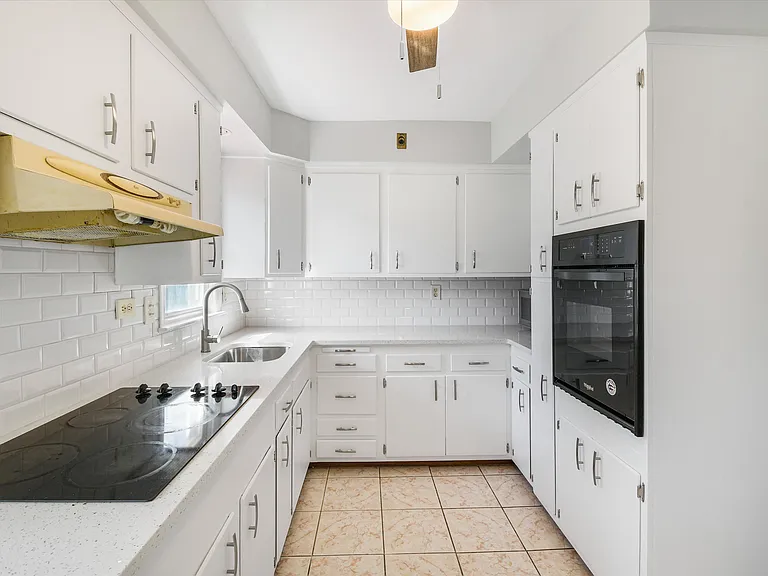846 Hartsdale Rd — Photo 9