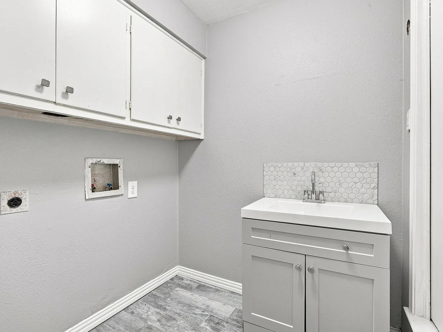 2 bed, 1144 sqft, $1,700 — Photo 2