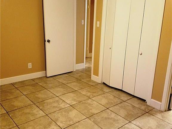 4th image of 1217 Dublin Dr