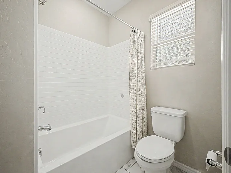 8137 Skye Plum St — Photo 29