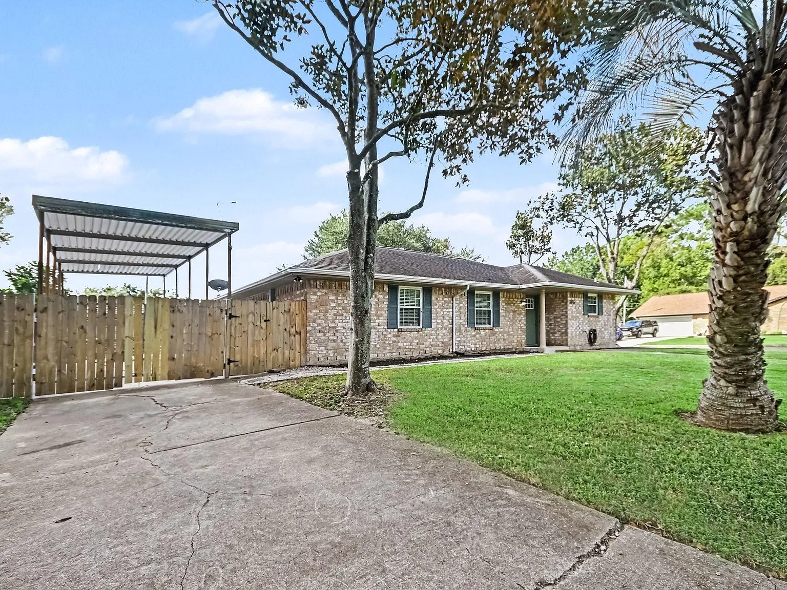 3 bed, 2.0 bath, 1492 sqft, $2,595 — Photo 1
