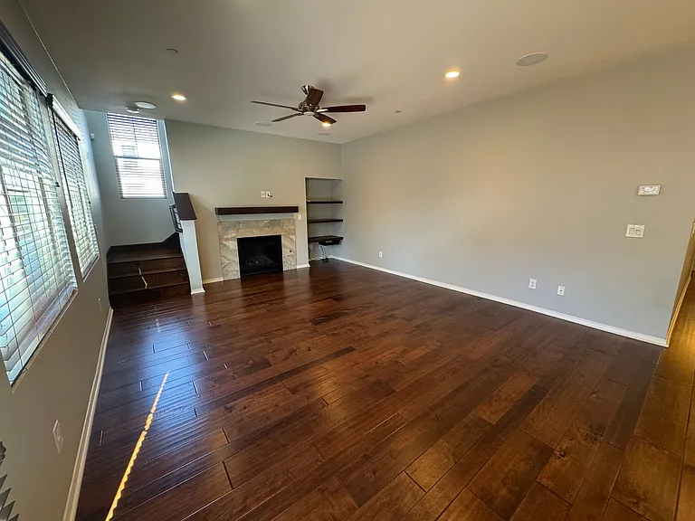 345 Dahlia Way — Photo 6