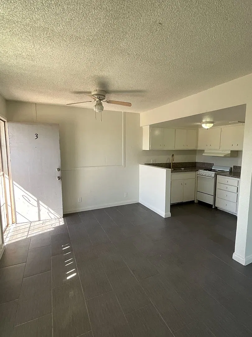3805 Hazelwood St — Photo 2