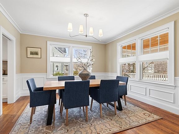 4th image of 209 Waltham St