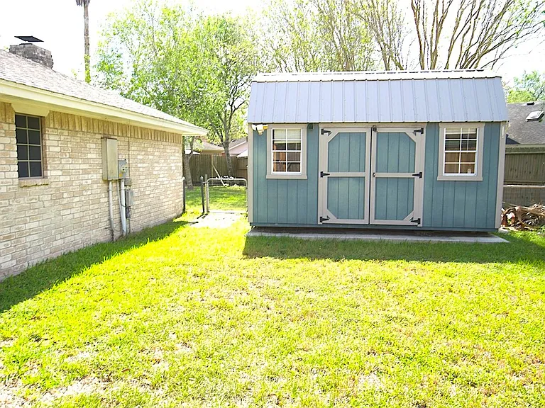 6133 Cumberland Cir — Photo 17