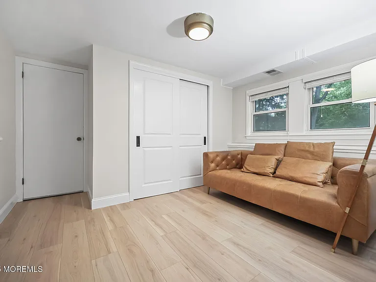 13 Woodland Rd — Photo 7